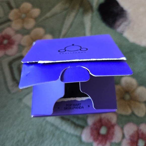 Pop Mart Skull Panda Aound Series The Pensiveness - Picture 3 of 3